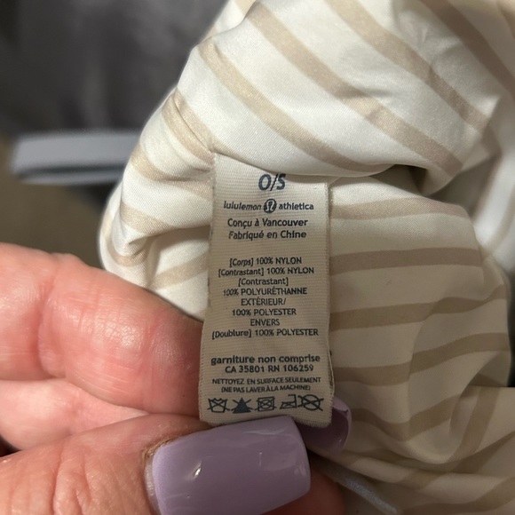 Used lulu lemon bag- grey and off white - Picture 16 of 16